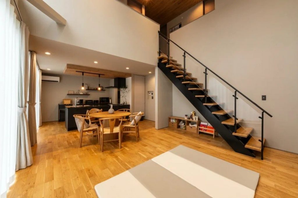 【建築実例紹介】光と笑顔があふれる、のびのび子育てできる家